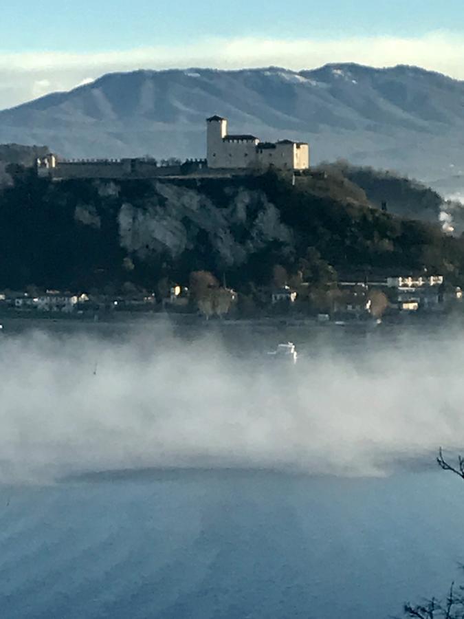 La Casa Nel Parco Villa Arona Luaran gambar